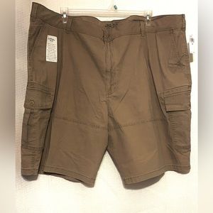 NWT     IZOD Big & Tall cargo shorts (BUNDLE: ALL 3 Pairs of kakis for $50)